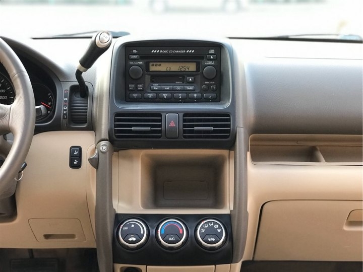 本田13款crv备胎空间,本田crv改装外挂备胎