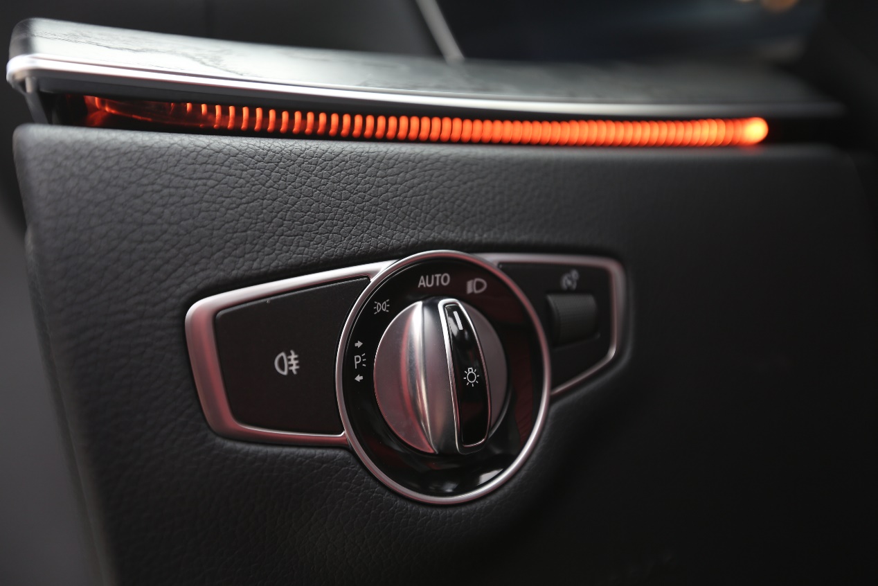 自有格调优雅随行试驾奔驰E2004MATIC敞篷轿跑