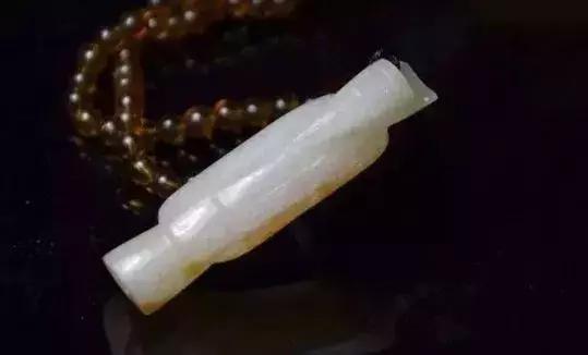 千万别瞎戴文玩手串,千万不要戴假翡翠危害太大了