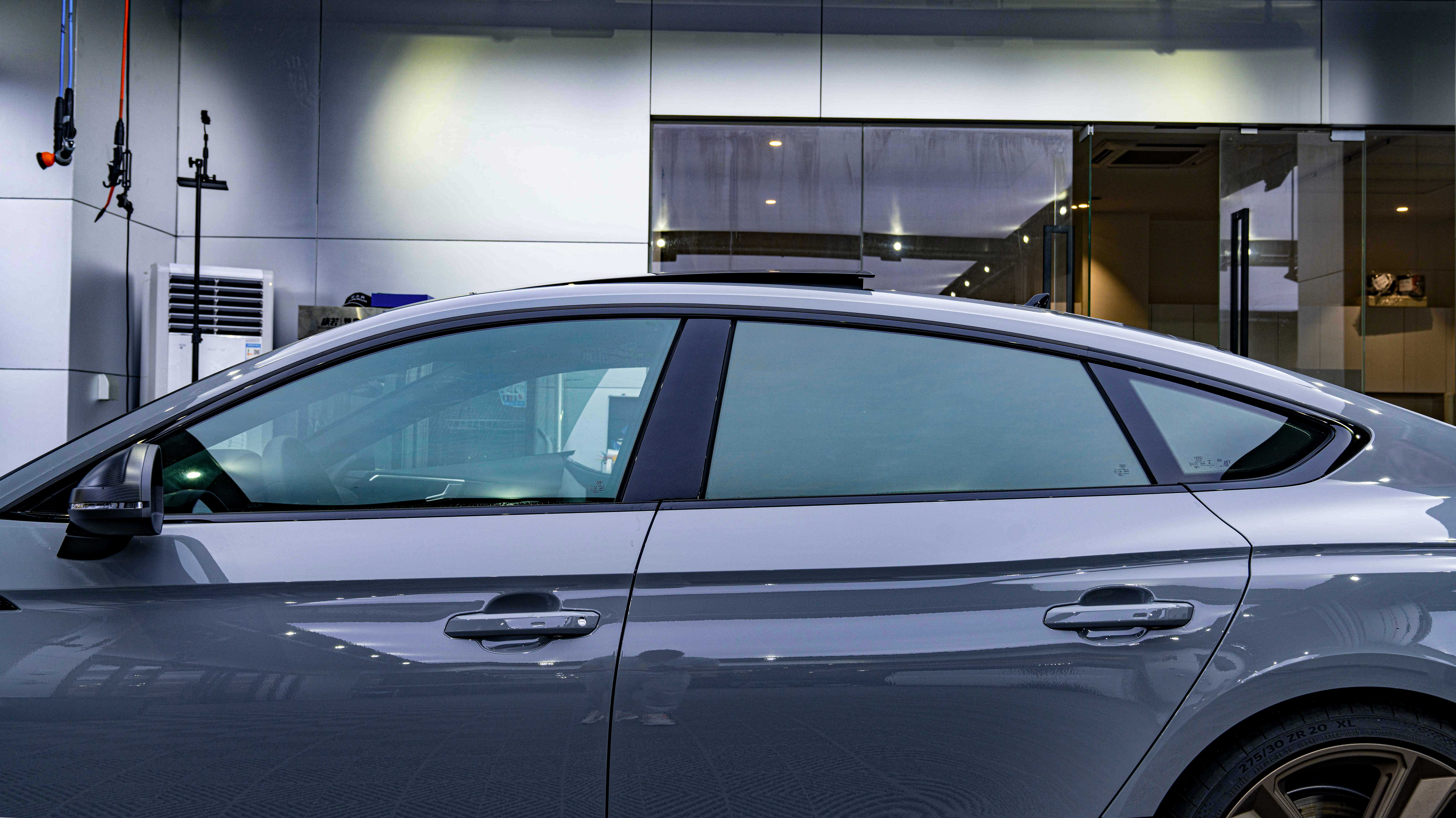 汽车窗户贴膜多久不能开窗户,为啥贴了膜不能开窗啊