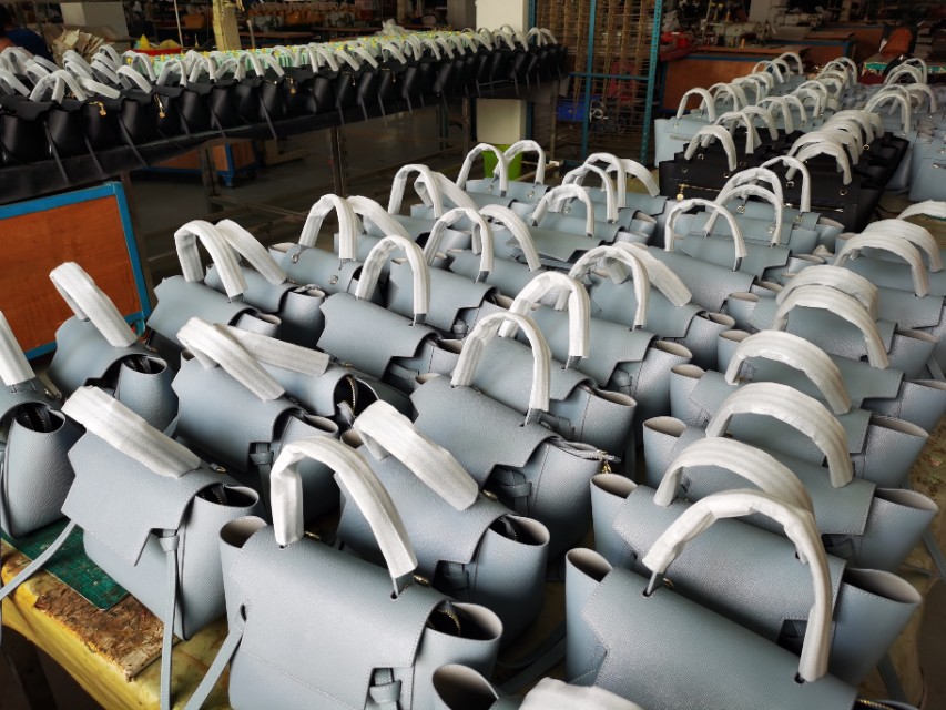 女生包包800一个贵吗,爱马仕包包为什么这么贵