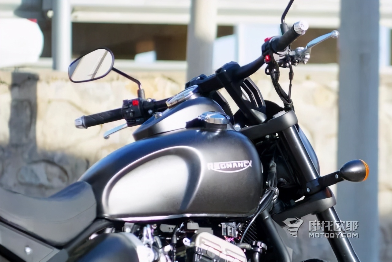 铁汉不柔情,38800元起650cc雷克RX7巡航车运动版