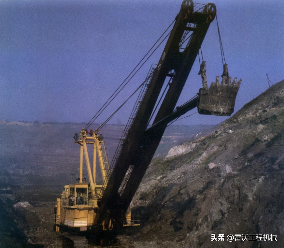 万丈高楼平地起抖音完整版歌曲,万丈高楼平地起抖音完整版原唱