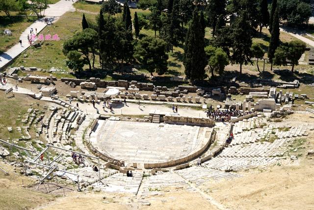 圣斗士漫画现实场景,漫画圣斗士十二神殿图片