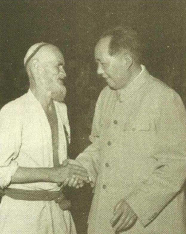 库尔班：想骑驴看望主席，临终遗训：从军报国，重孙女成航母女兵