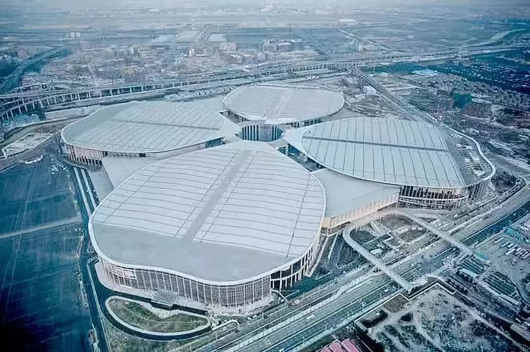 高尔夫从草莽时代到新王加冕,跨境5年