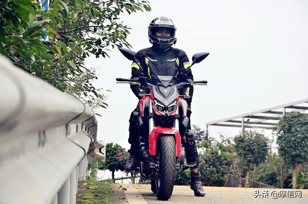 武装到牙齿的越野摩托,武装到牙齿的江铃驭胜s350