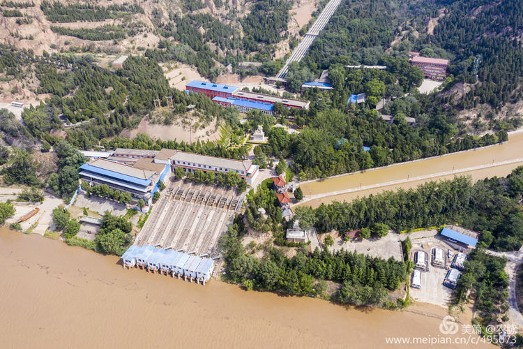 豫西老家放飞机，空中看黄河美景