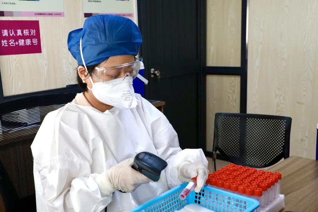 医师节来了致敬最美医者,医师节聆听他们的故事