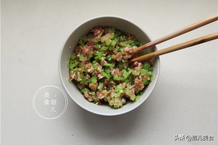 菠菜汁和饺子面不变色的办法,菠菜汁饺子为什么黄黄的