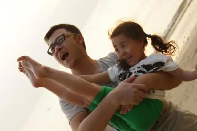 妈妈,同桌总是摸我,妈妈机智的回答,挽救了女儿的一生