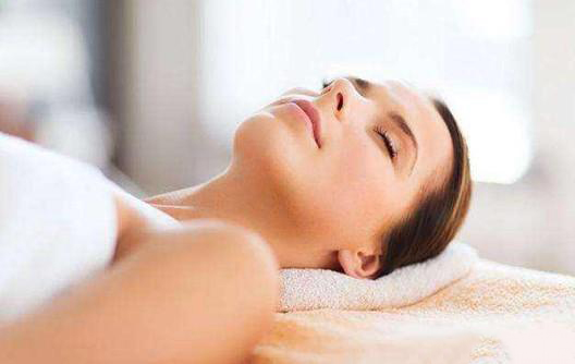 坚持做6件事让你的皮肤越来越好,10个明显改善皮肤状况的好习惯