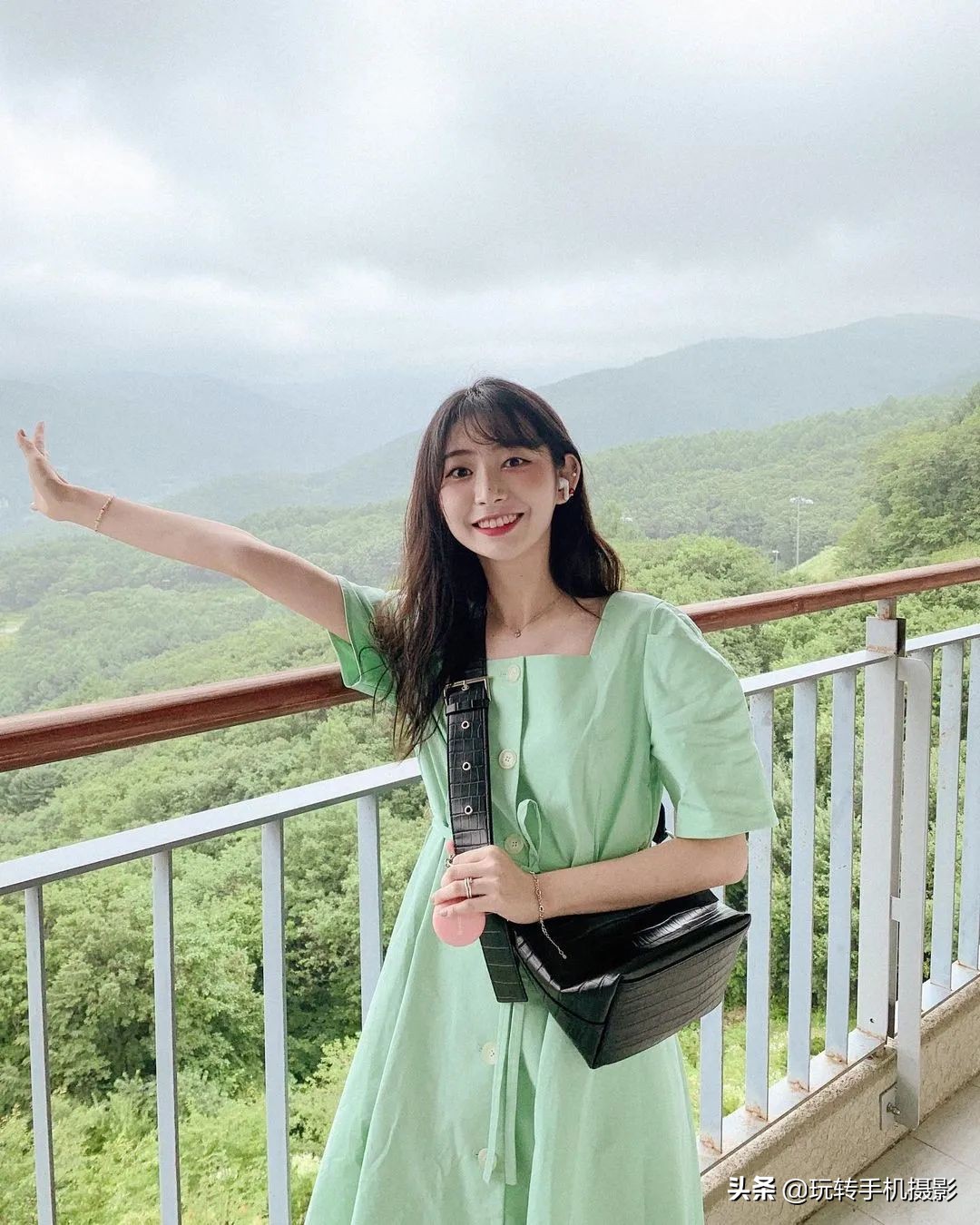 单手捂脸拍照姿势女生,女生自拍姿势单手