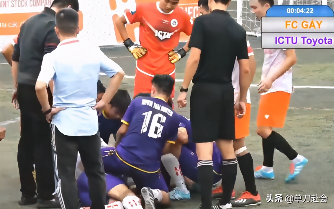 全球最严重足球场外踩踏事件,球场上令人发指的瞬间