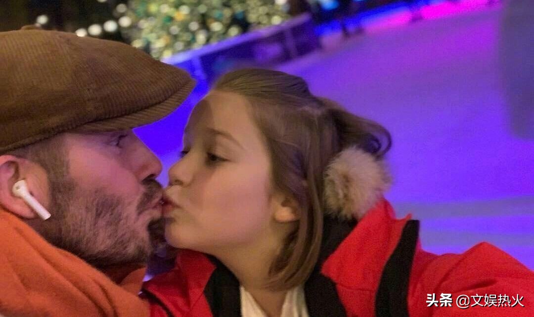 父女亲吻该不该？贝克汉姆和小七公然亲吻，张亮保护女儿不亲嘴