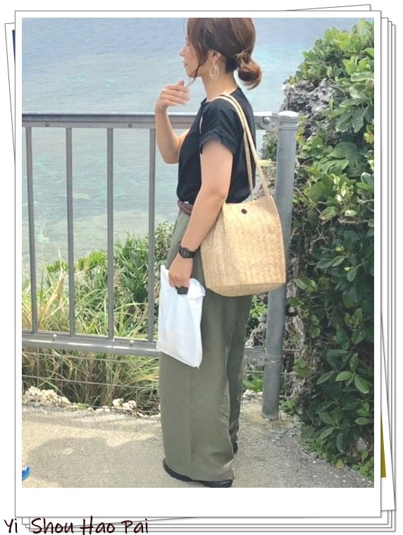 夏天绿色短袖阔腿裤套装配的凉鞋,黑色阔腿裤配绿色碎花上衣好看吗