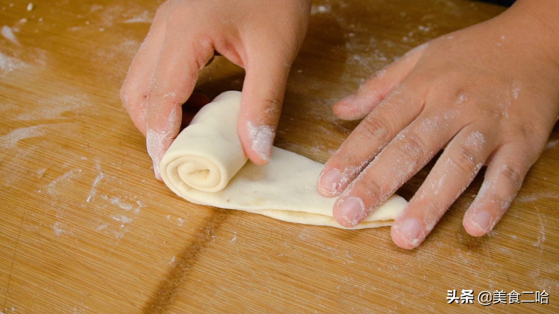 鸡蛋灌饼鼓大泡,鸡蛋灌饼做法全过程小视频