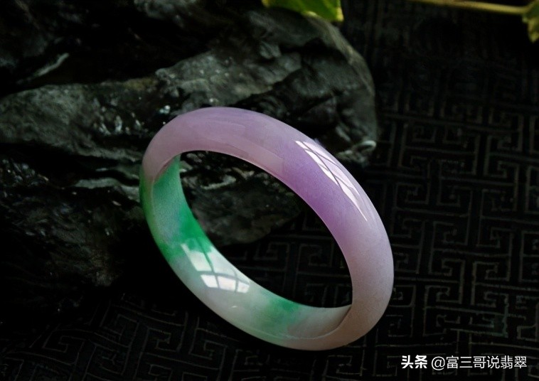 行家详解女人必不可少的紫色翡翠,分得清才能买得好