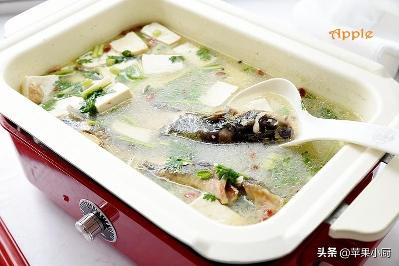 什么鱼炖豆腐好吃又营养,夏天吃什么鱼炖新鲜豆腐好
