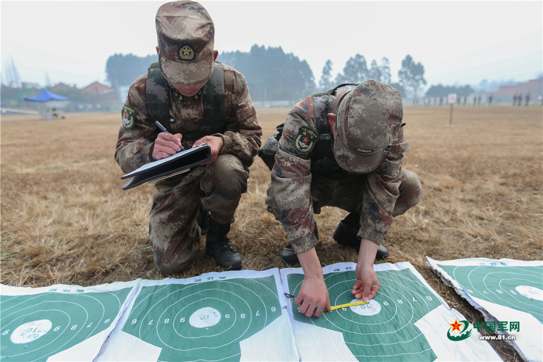 老狙告诉你:如何从“冲山头儿的”成为一名“特等*击狙**手”