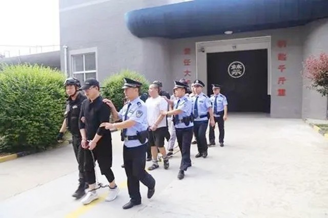 中国打击黑社会历史,几几年开始打击黑社会