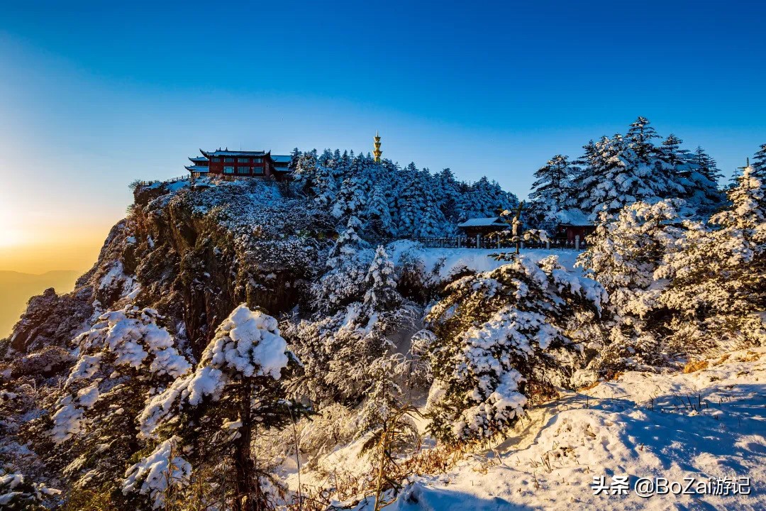 四川峨眉山景区怎么游玩最好,到峨眉山旅游哪家好玩点的多