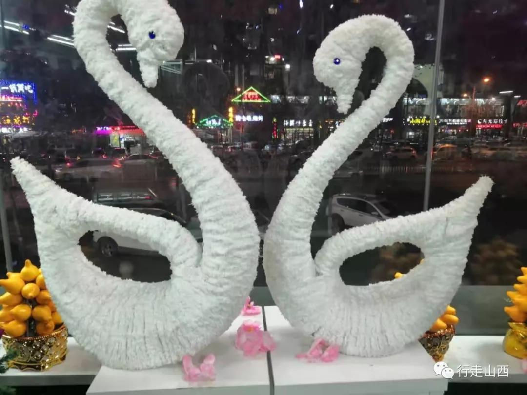 开一家温暖的花店一群温暖的人,开一家梦想中的花店