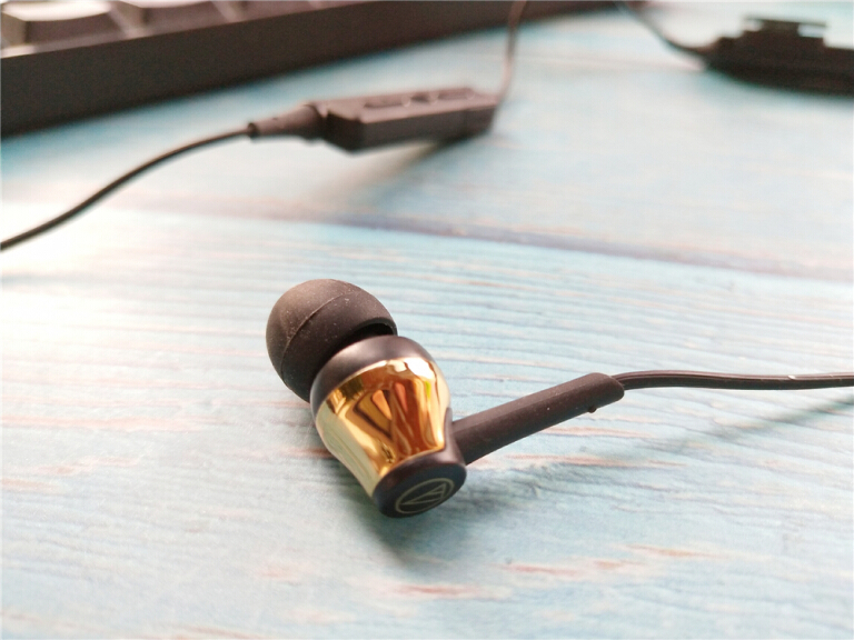 jeet对比qcy,jeet和铁三角哪个好