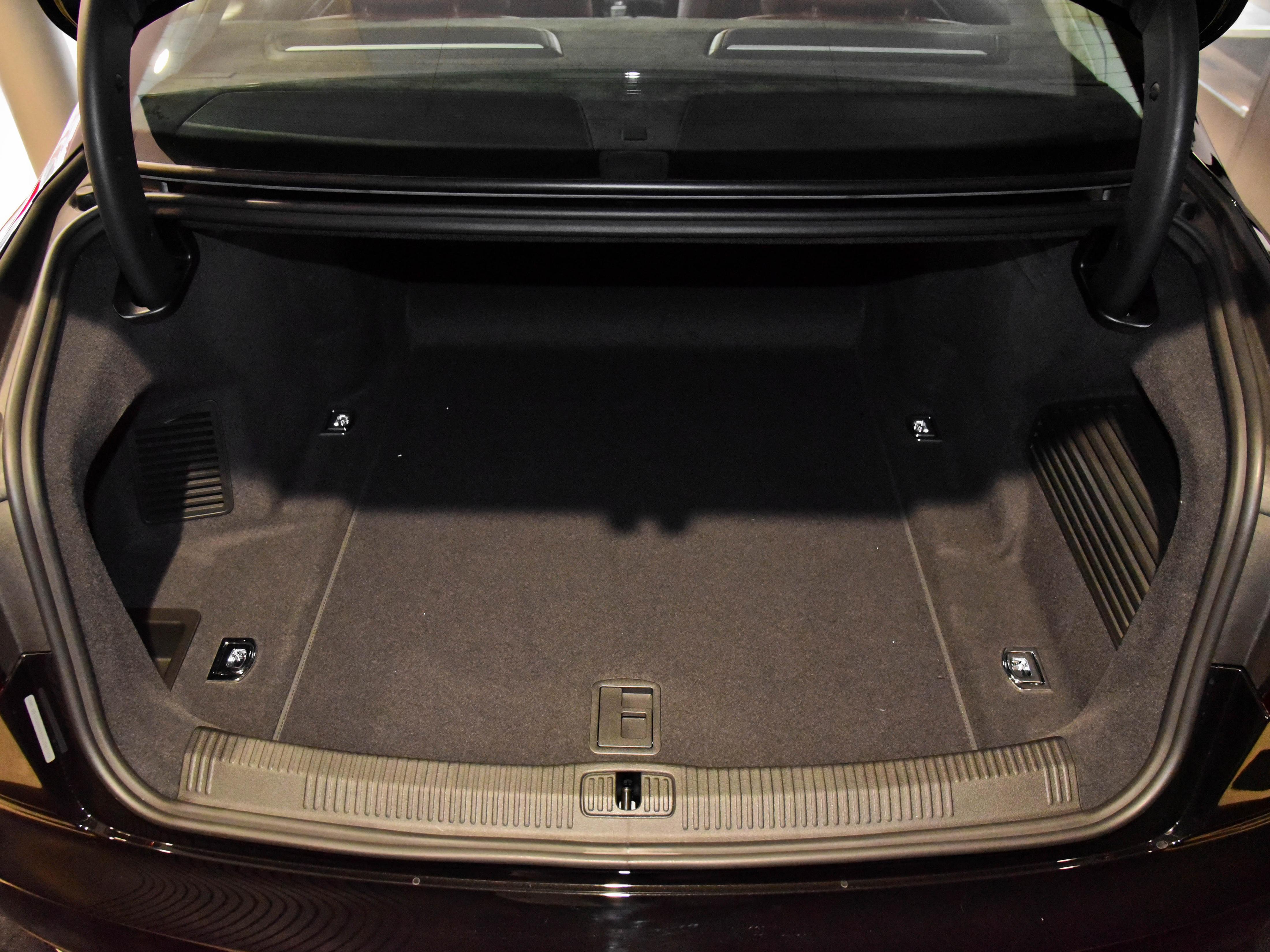 2019款顶级豪华四座奥迪a8,最经典一款奥迪a8