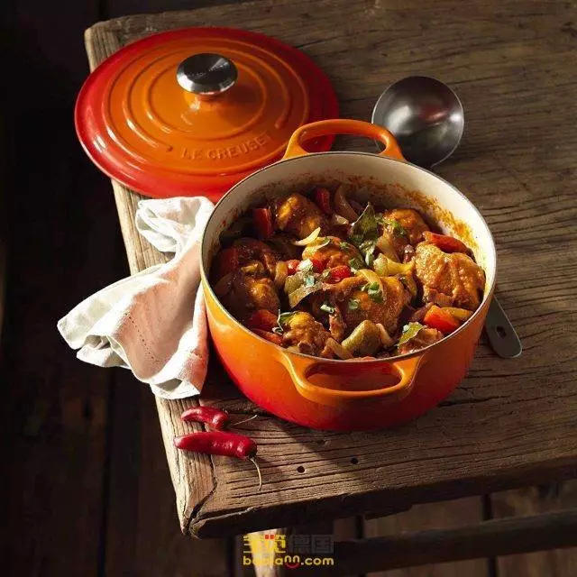 lecreuset珐琅锅哪个款式经典,lecreuset珐琅锅复古绿