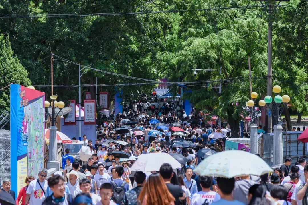 确认过眼神这是谁唱的歌,确认过眼神是过年要加班的人