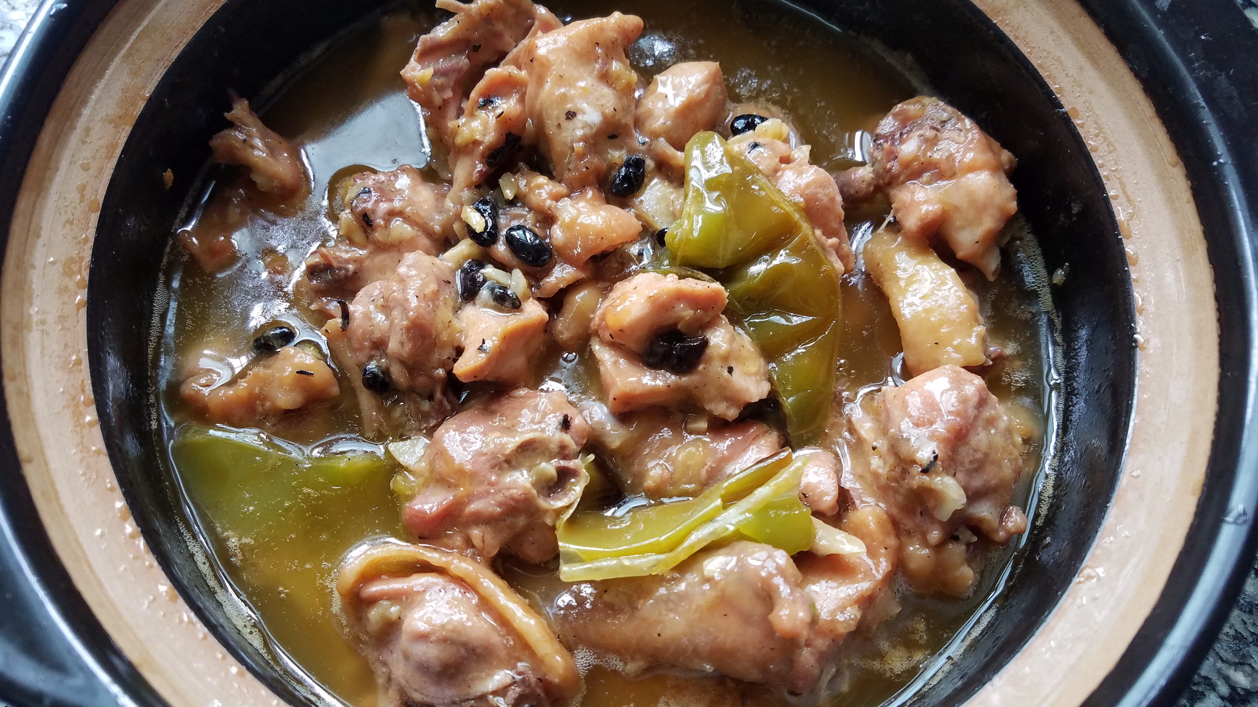 香喷喷的鸡肉煲,鸡肉香嫩的制作方法