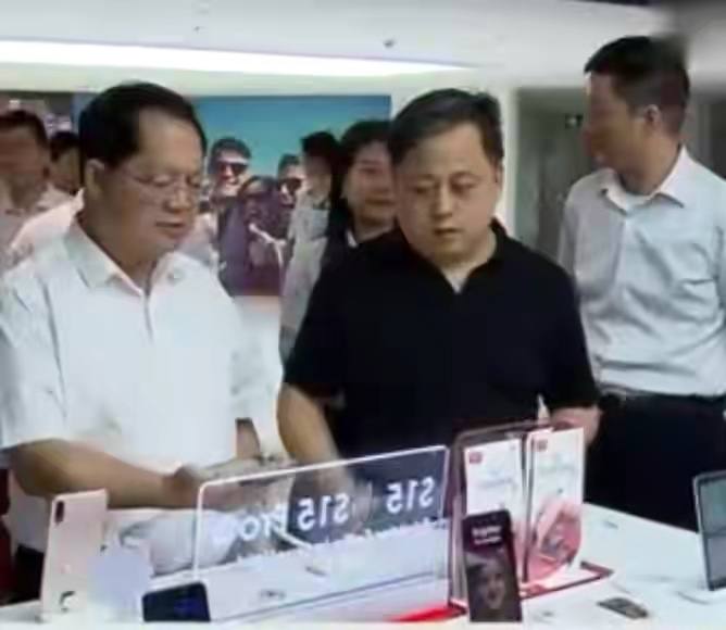 身价130亿元，非洲人都在用他的手机，竺兆江到底有什么来头？