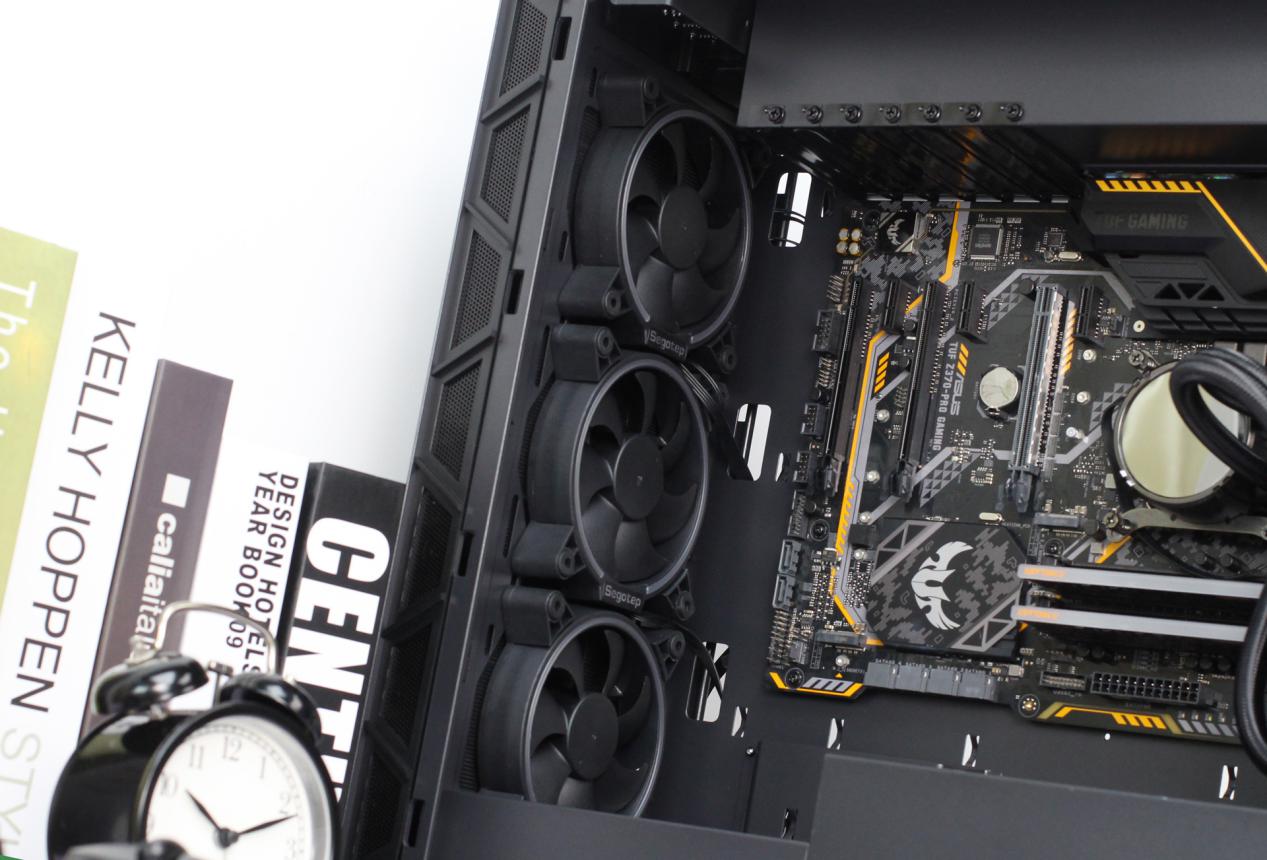 显卡竖装散热最好的机箱,主板和显卡竖装的机箱