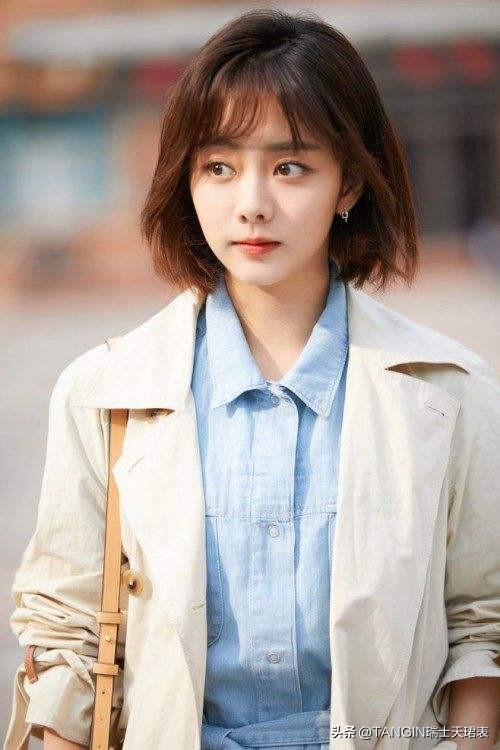 谭松韵不老童颜图片,谭松韵终于有30多岁女人的样子