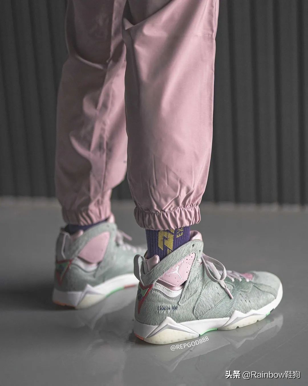 aj7兔八哥2015怎么搭配衣服,aj7兔八哥元年复刻