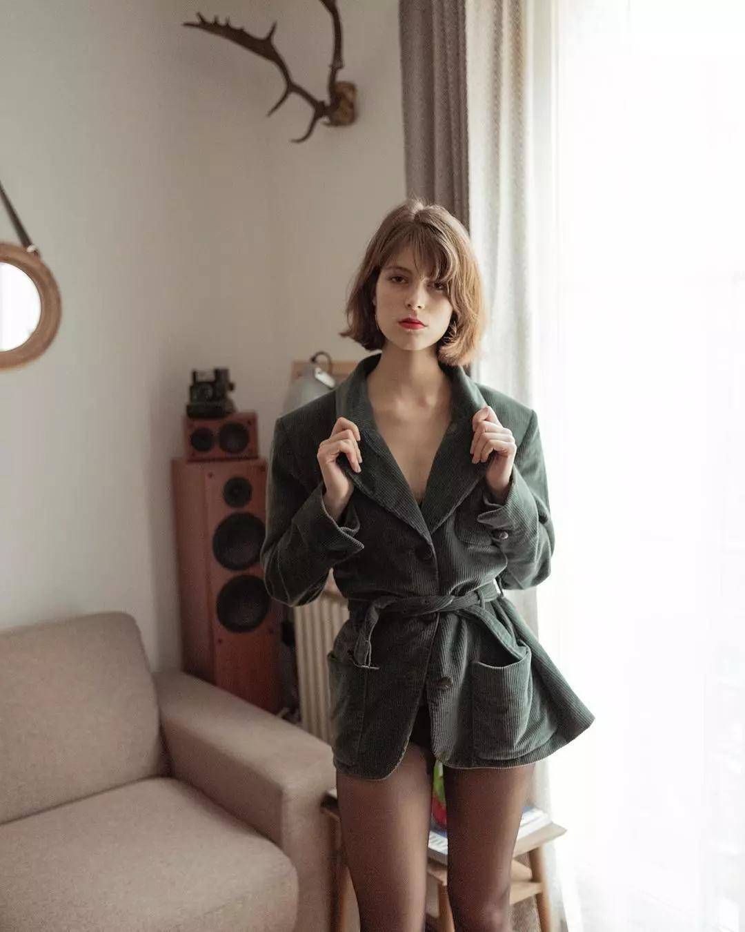 好看又好穿的女人,法国女人穿什么好看又漂亮