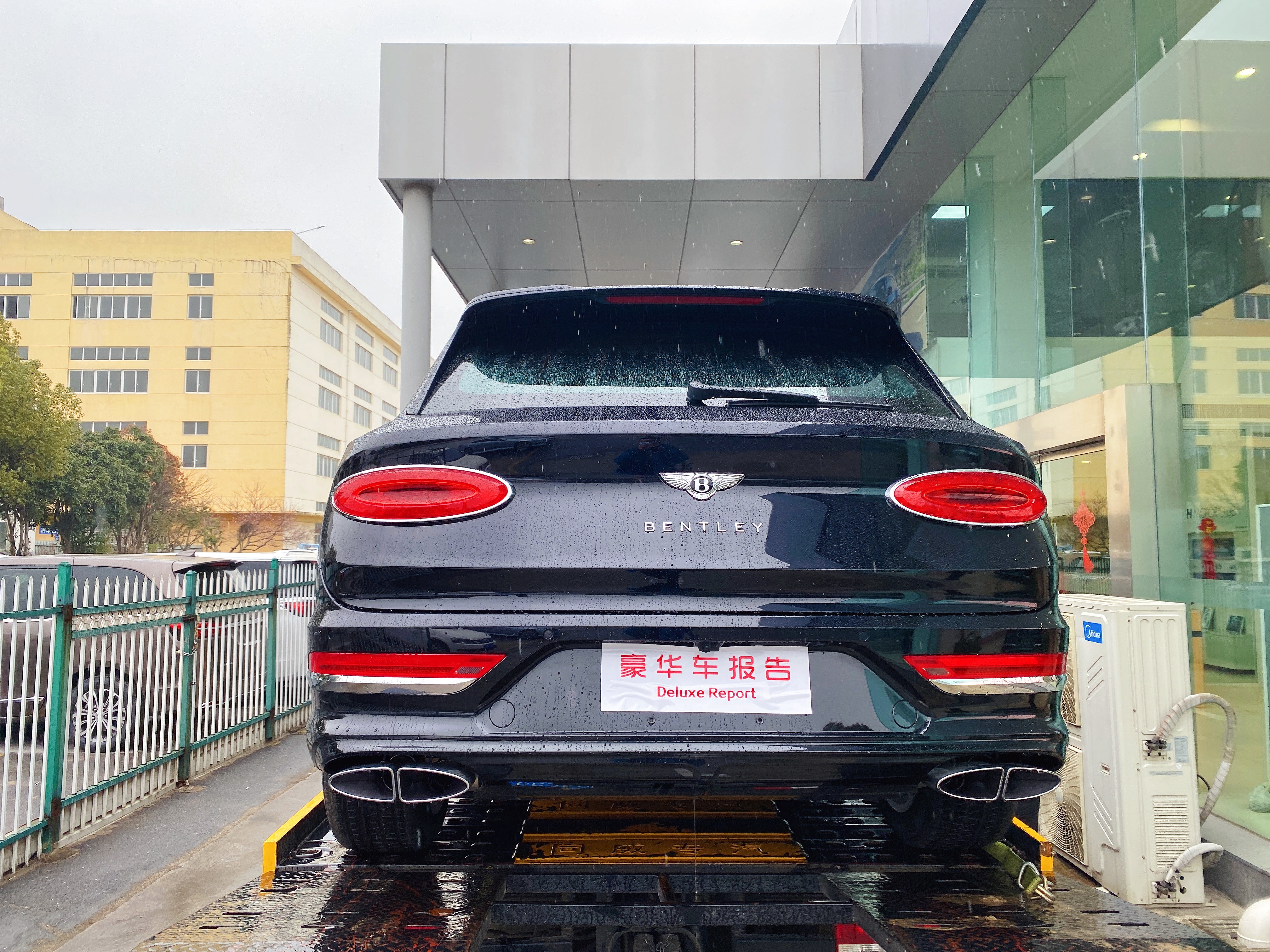 开宾利添越回老家是什么体验,一天消费差不多400元