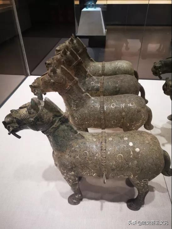 亲见“国宝帮”:房间堆满稀世珍宝