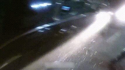 小偷偷车被监控拍下过程,小偷偷车锁车视频