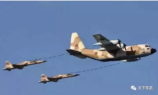 趣图丨我在路上走的好好的为什么会突然“翻车”？