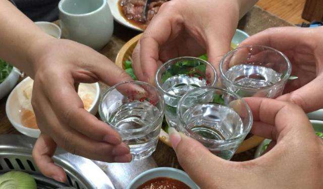 春节醒酒的5个小妙招你能用的上,在酒桌应酬有什么办法快速醒酒