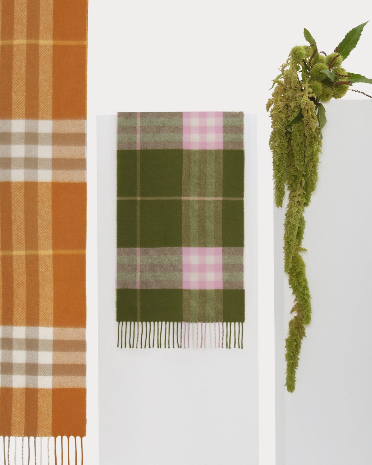 burberry深度经典羊绒格子围巾,burberry经典格纹渐变色围巾