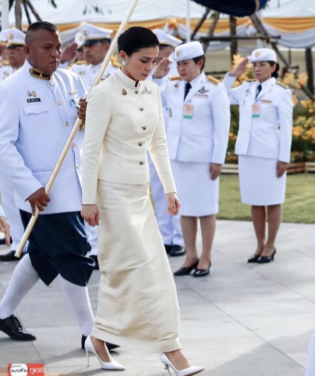 泰王后西拉米,泰王室王后