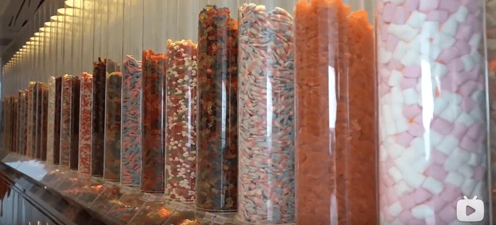 迪拜小哥豪宅,迪拜土豪哥卖劳斯莱斯