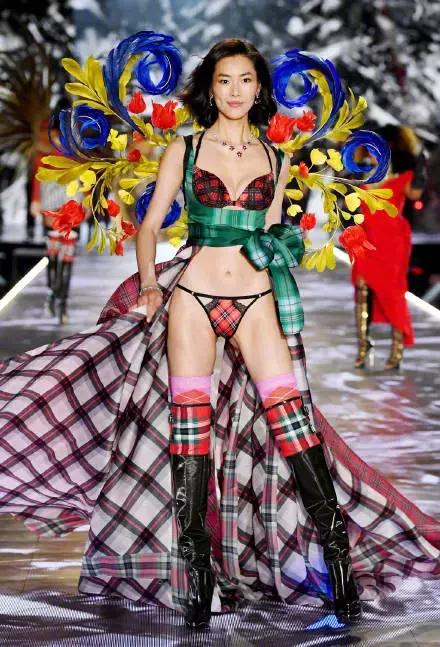 超模刘雯个人资料,刘雯全球模特收入榜2019