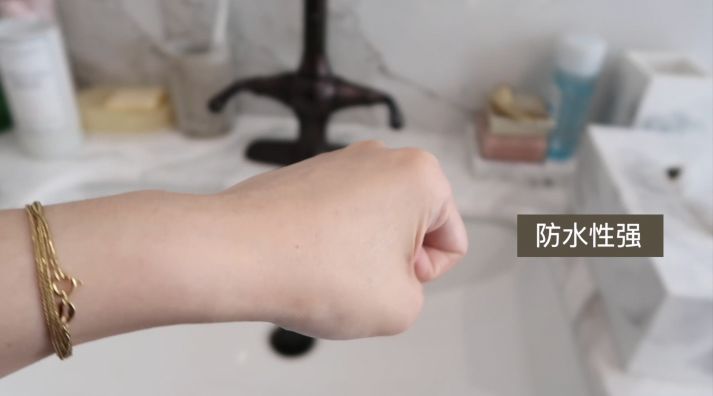 夏日控油持久不暗沉粉底液,dw粉底液1w0全脸试色