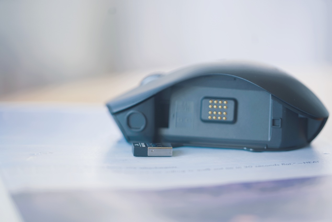 雷蛇那伽梵蛇左手版有线鼠标,razer雷蛇鼠标标准版测评