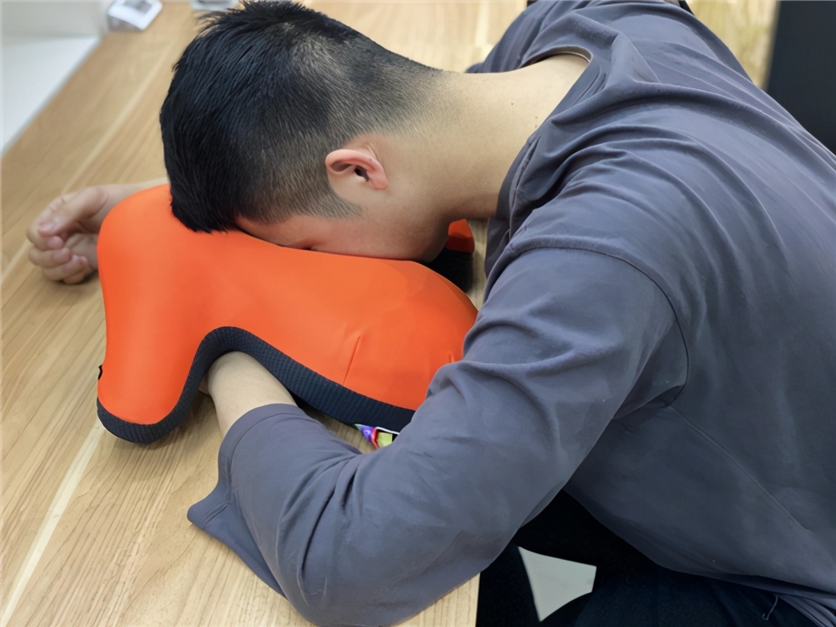 开箱测评:白卷Beguard多功能午睡趴枕,可靠、可抱、可枕