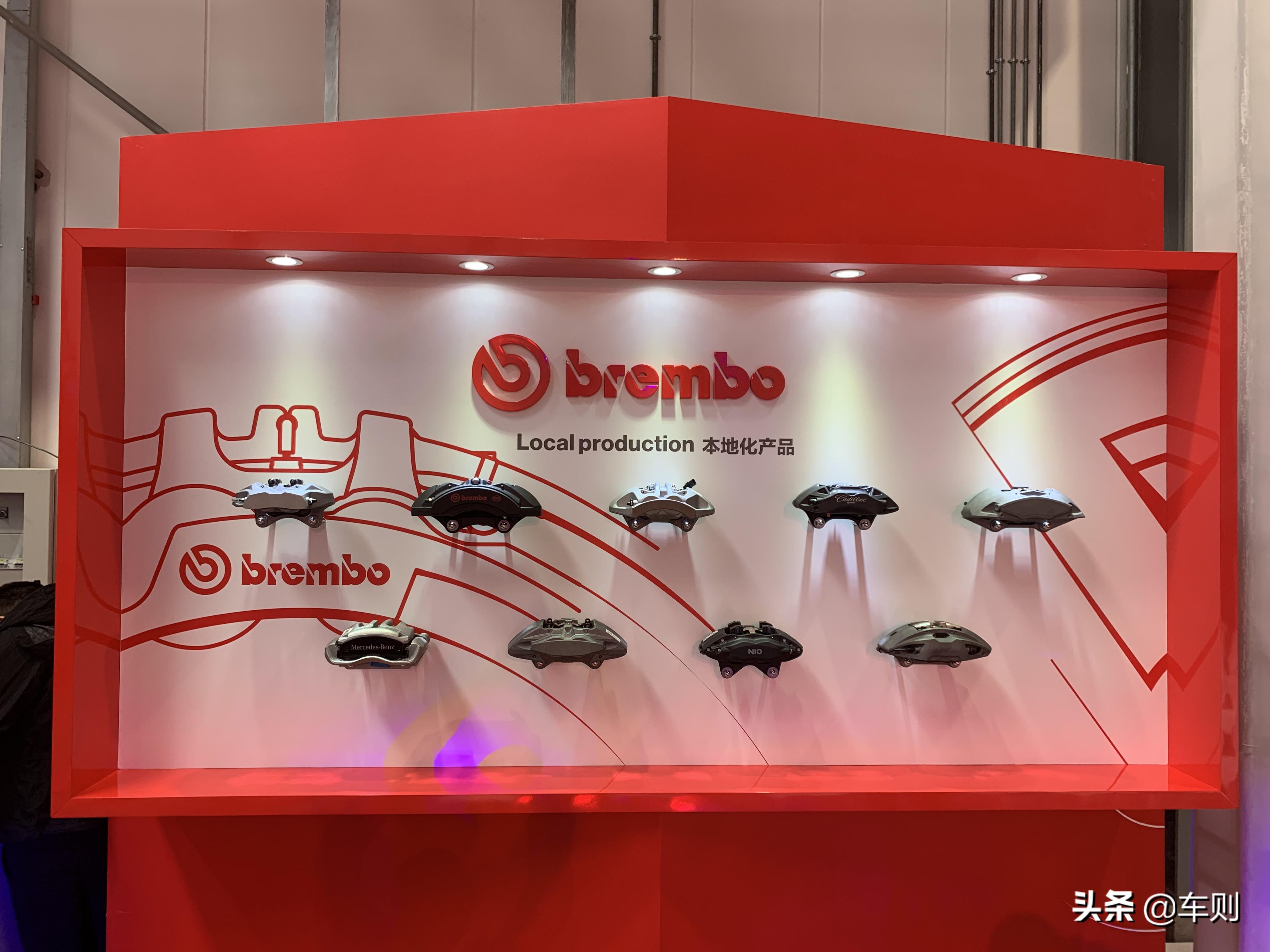 新款特斯拉modely布雷博brembo,布雷博brembo和brembo有什么区别